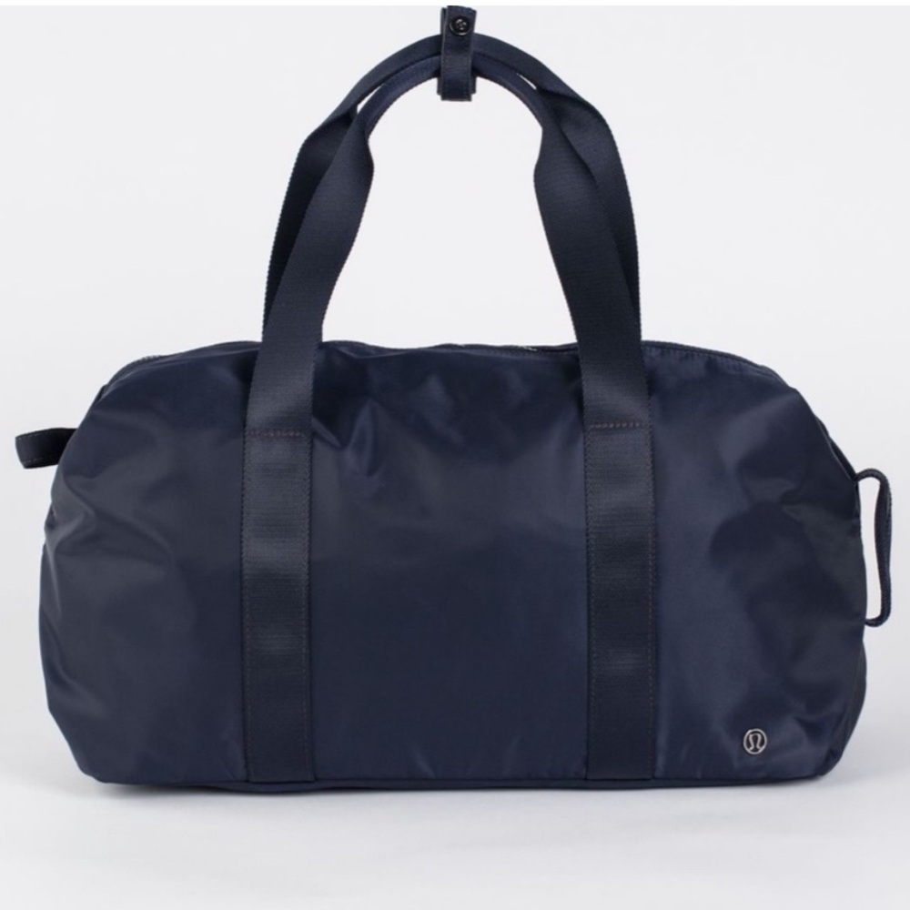 Lululemon Fast Track Duffel in Midnight Navy
